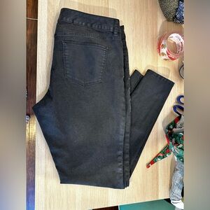 Women’s size 14 skinny stretch jeans